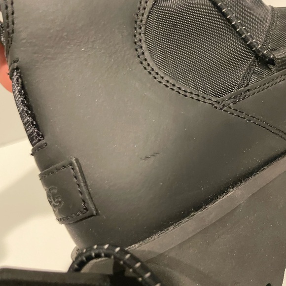 UGG Boots Size 6 Women’s (Like New) - Picture 9 of 16